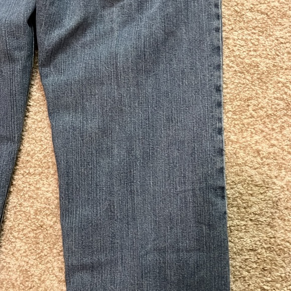 Men’s Lee Relaxed Fit Distressed Jeans 32 x 30 - Picture 11 of 16